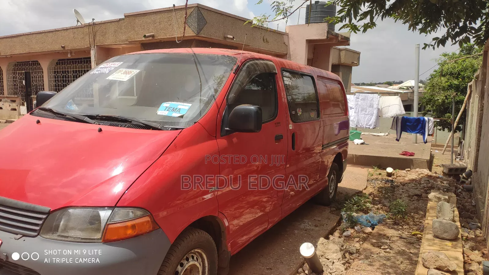 Toyota HiAce 2005 Red
