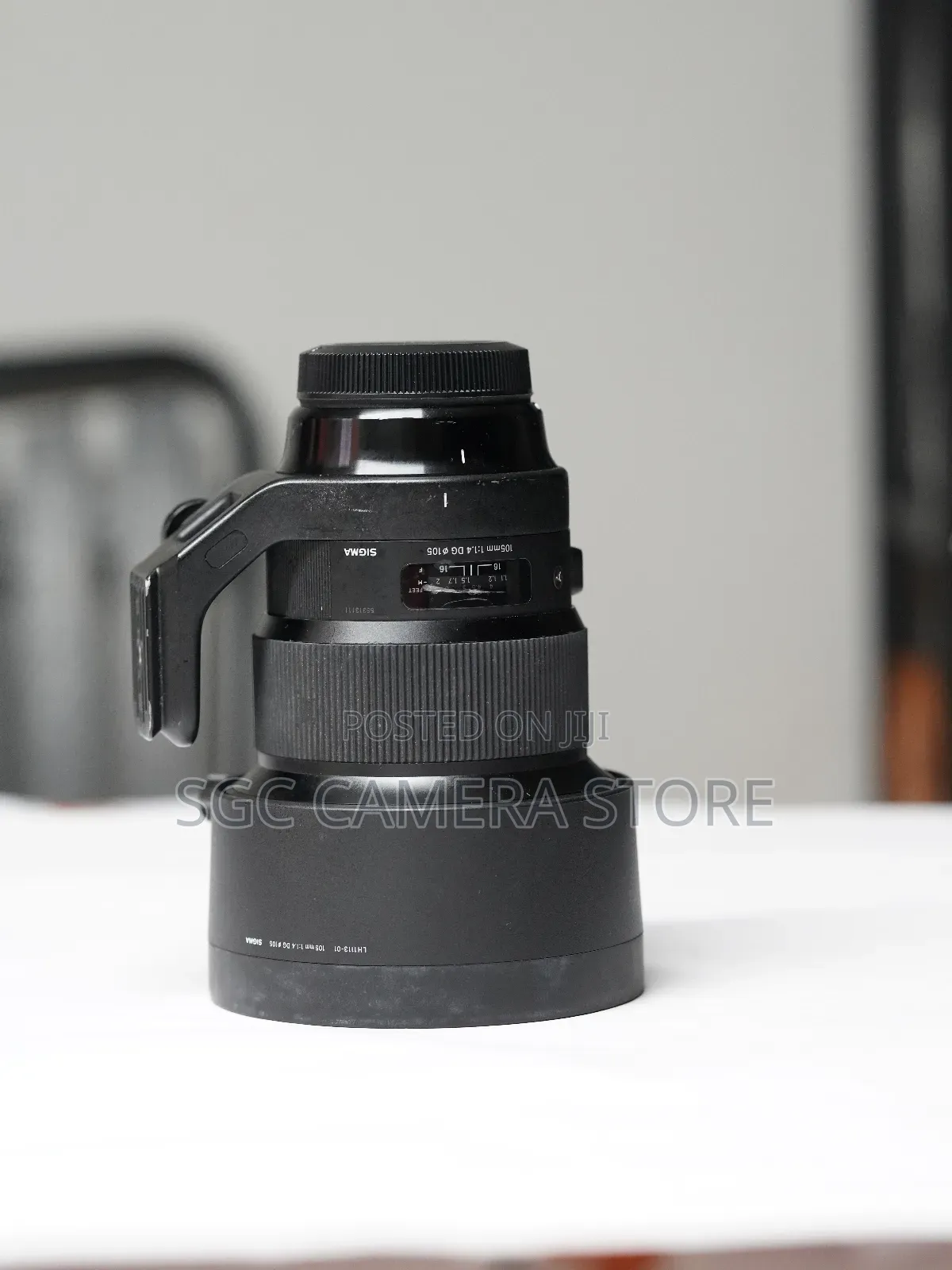 Sigma 105mm F1.4 Art Lens // Canon Ef // 6months Warranty