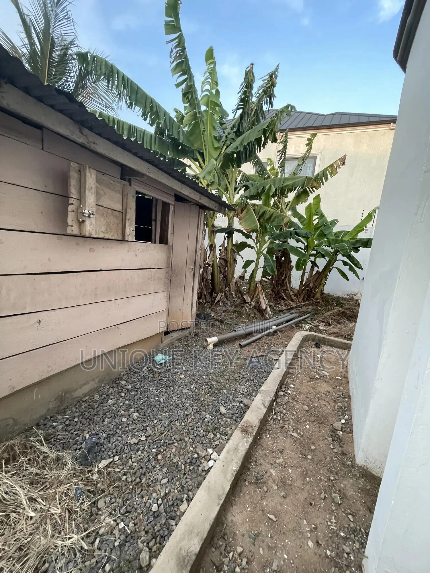 5bdrm House in Unique Key Agency, Accra Metropolitan for rent