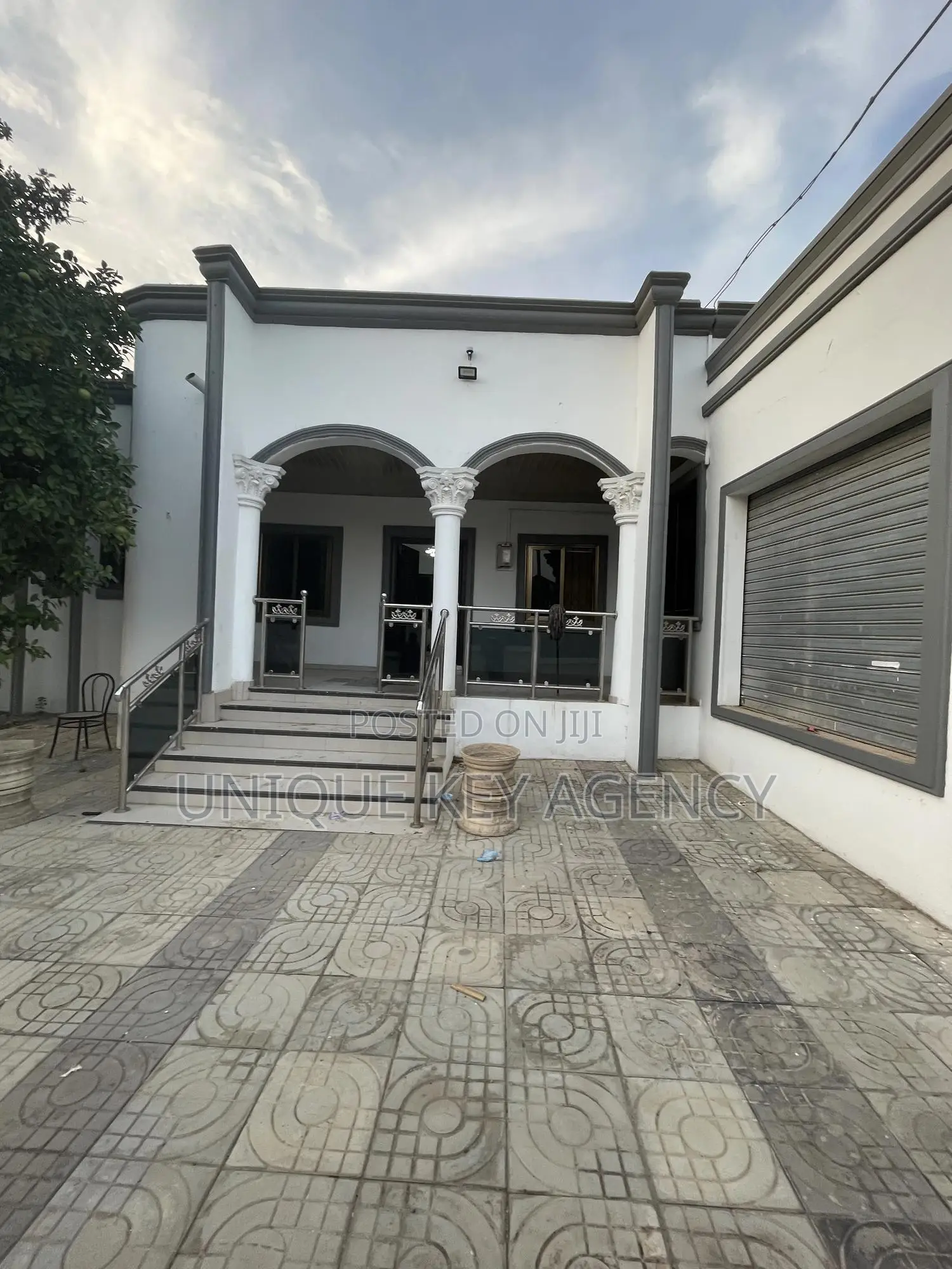 5bdrm House in Unique Key Agency, Accra Metropolitan for rent