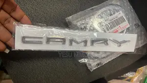 Toyota Camry 2019 Writing