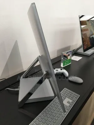 Desktop Computer Microsoft Surface Studio 2 32GB Intel Core i7 SSD 1T