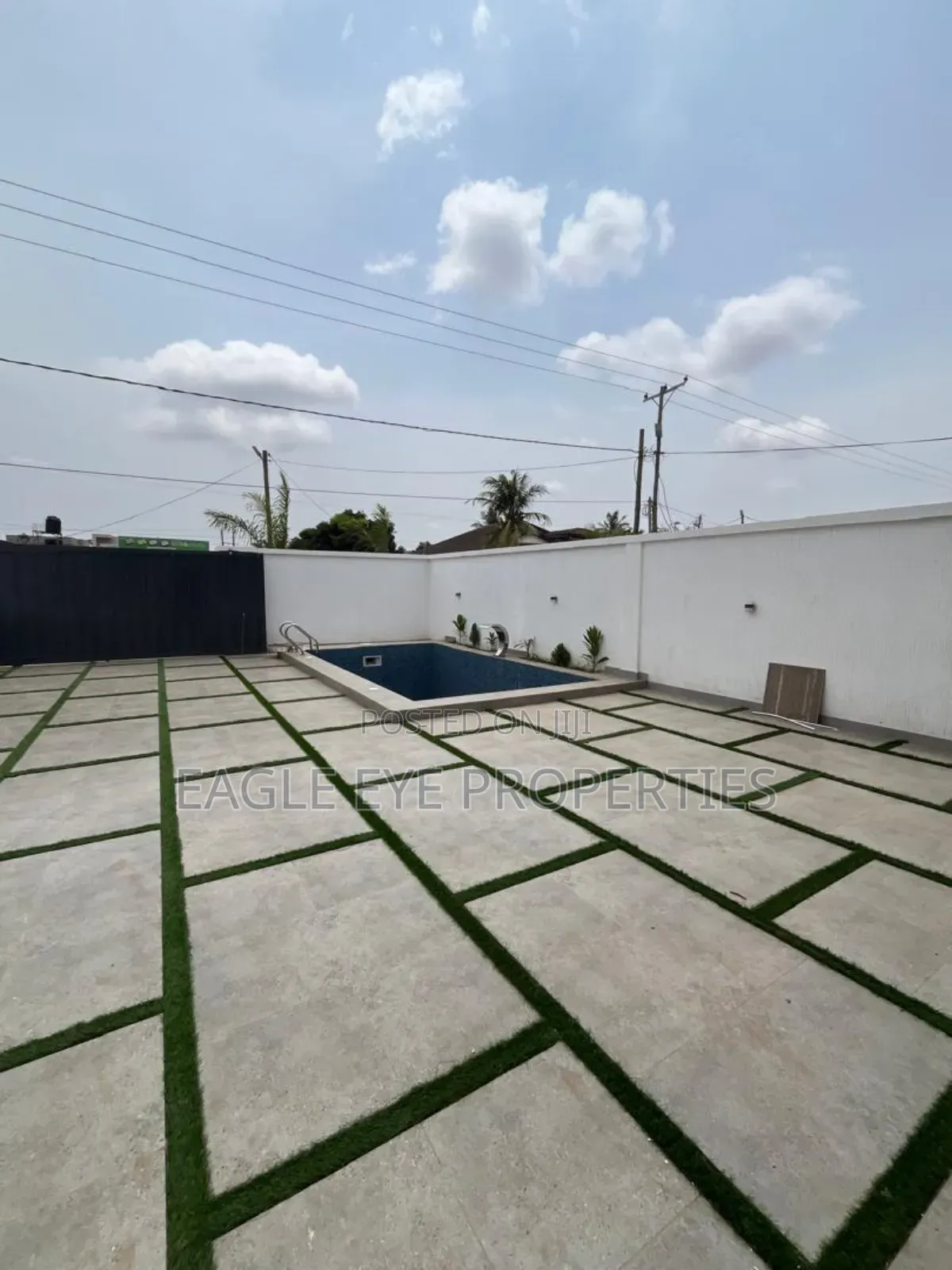 4bdrm House in Nmai-Dzorn for sale