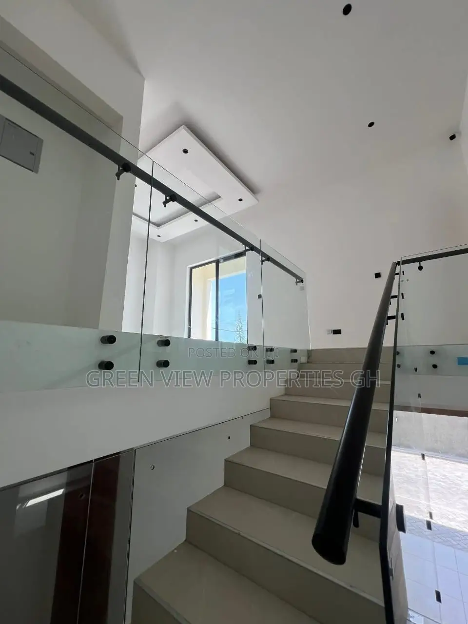 4bdrm Duplex in East Legon for rent