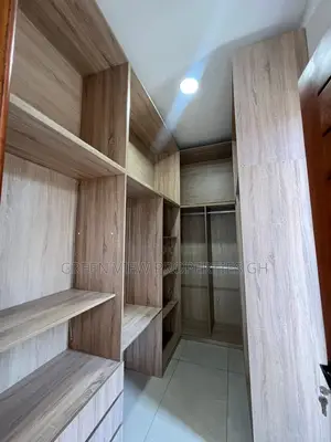 4bdrm Duplex in East Legon for rent