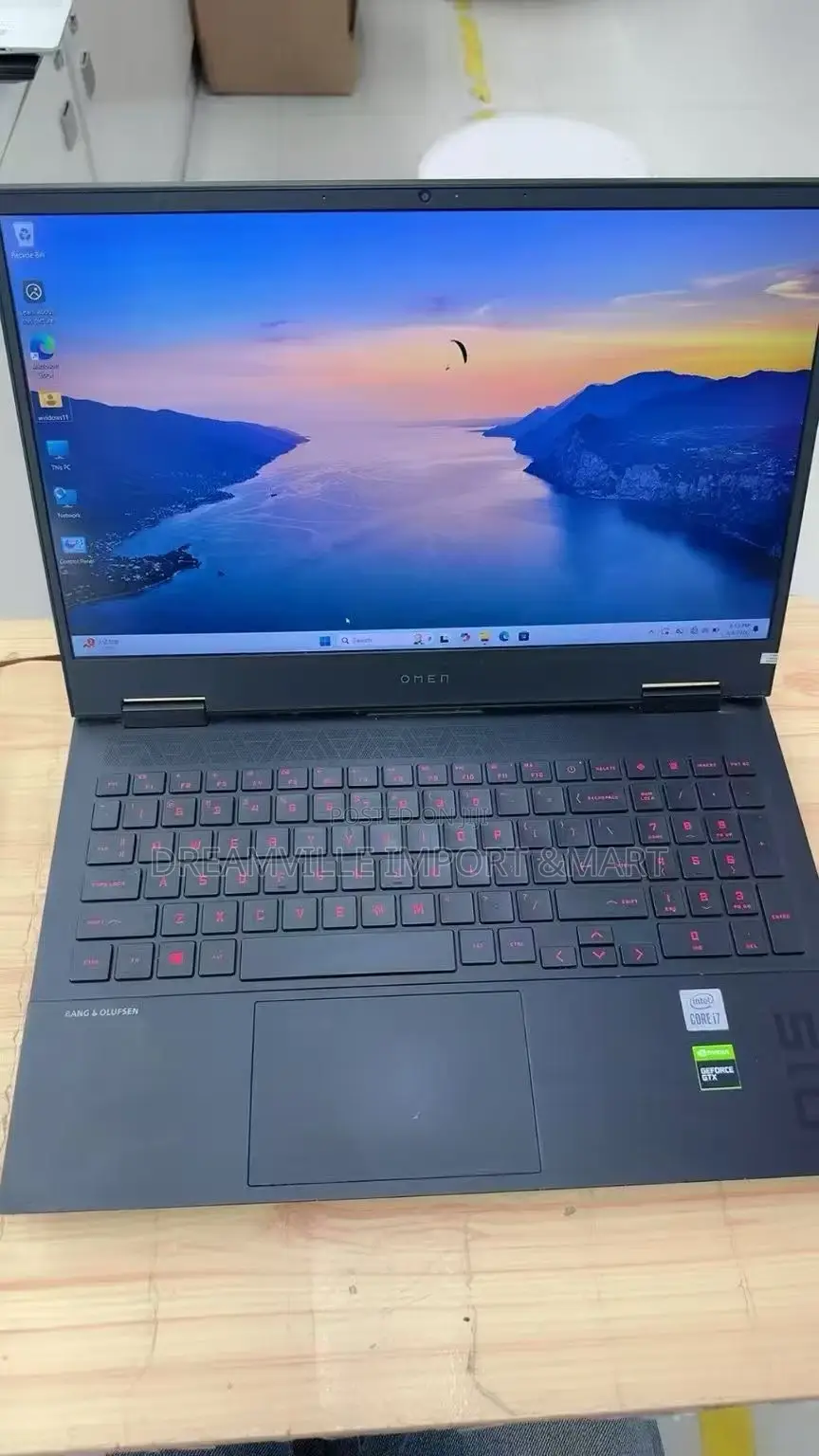 New Laptop HP Omen 15 16GB Intel Core i7 SSD 512GB
