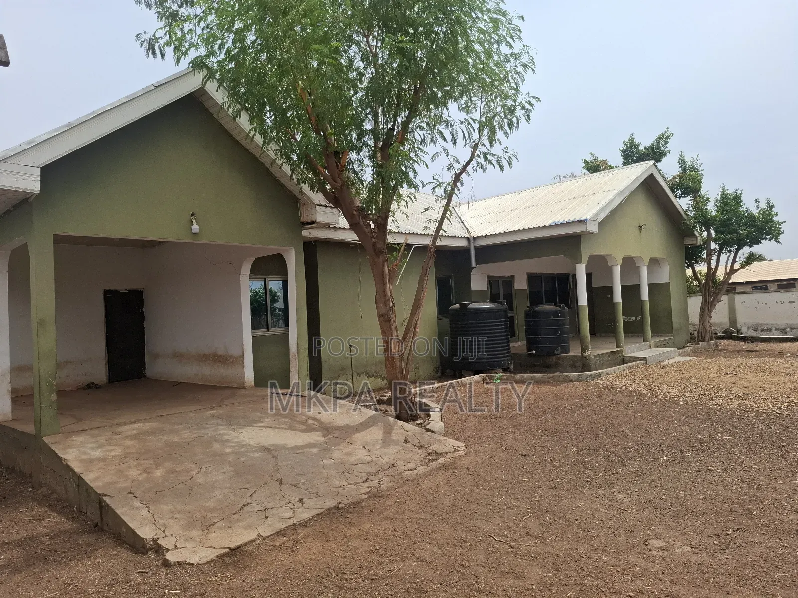 5bdrm House in Mkpa Realty, Tamale Municipal for sale