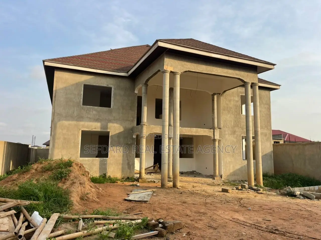 10bdrm House in Sefdard Properties, Ablekuma for sale