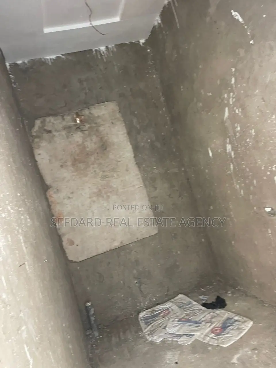 10bdrm House in Sefdard Properties, Ablekuma for sale