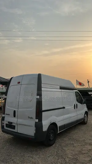 Renault Traffic 2012 White