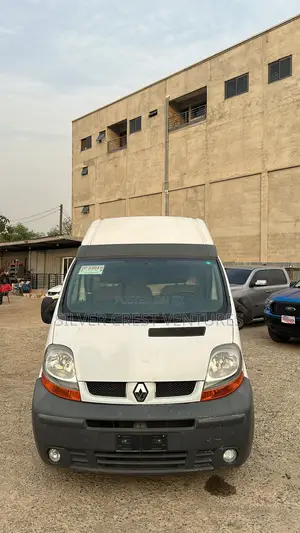 Renault Traffic 2012 White