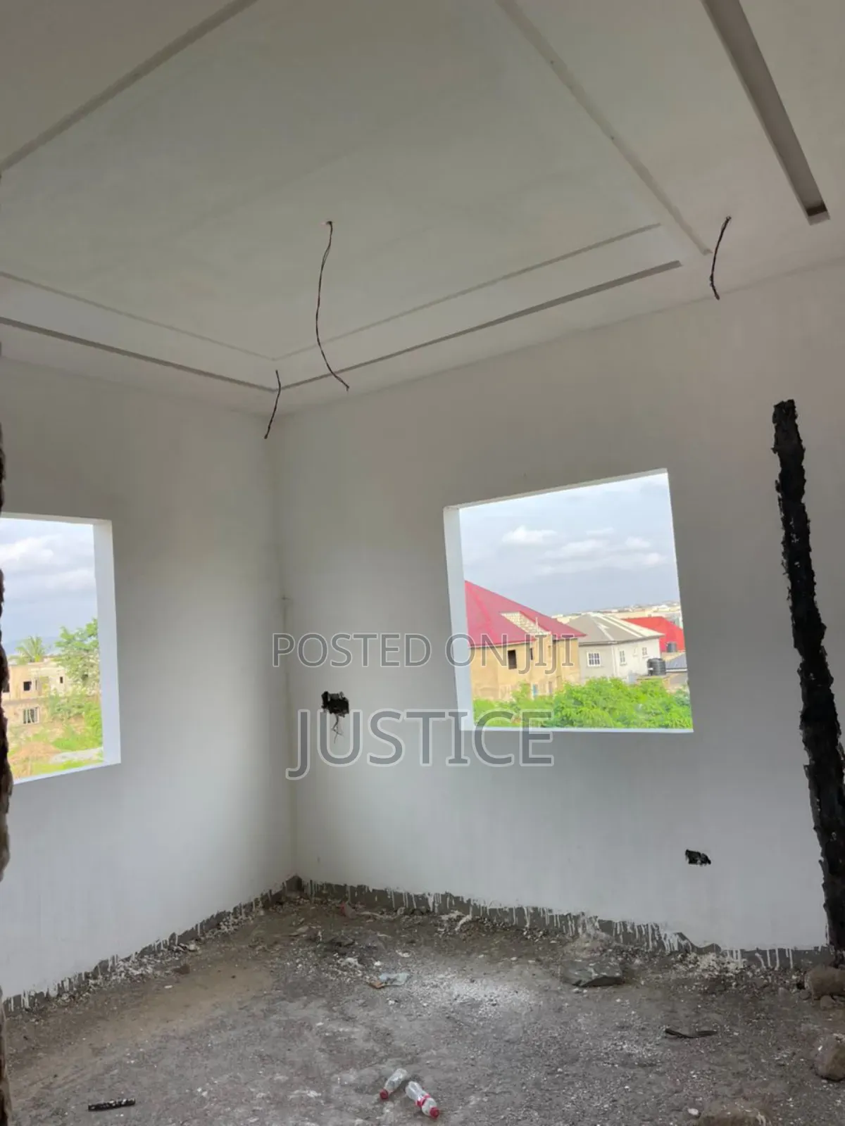 10bdrm House in Odumase Pokuase for sale