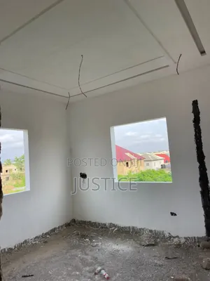 10bdrm House in Odumase Pokuase for sale