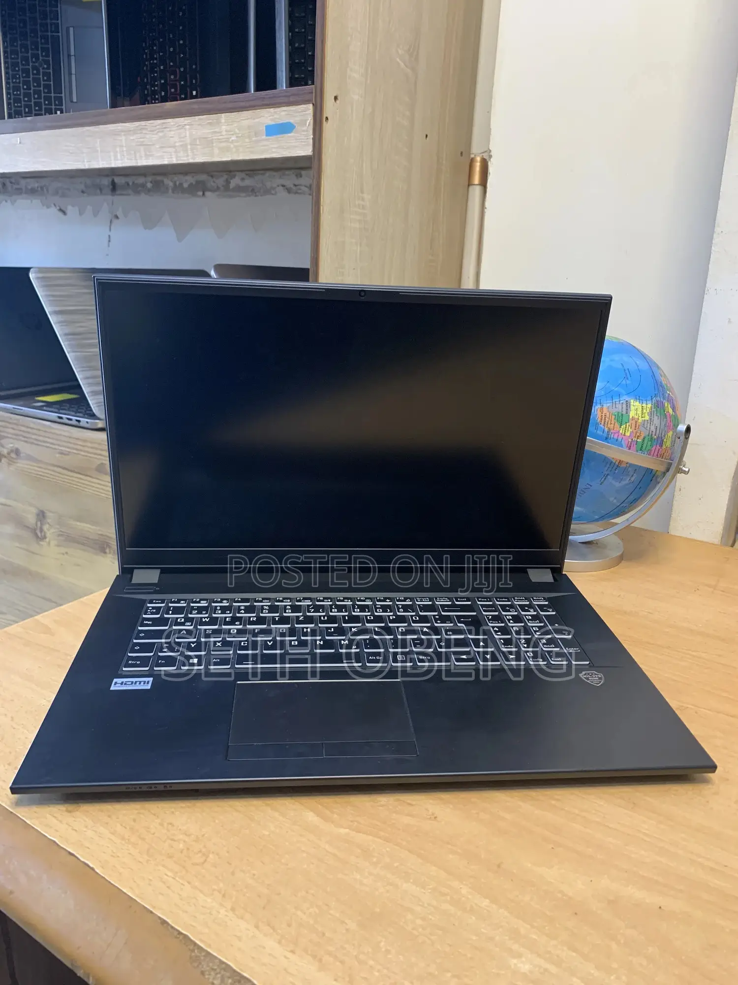 Laptop 8GB Intel Core i3 SSHD (Hybrid) 128GB