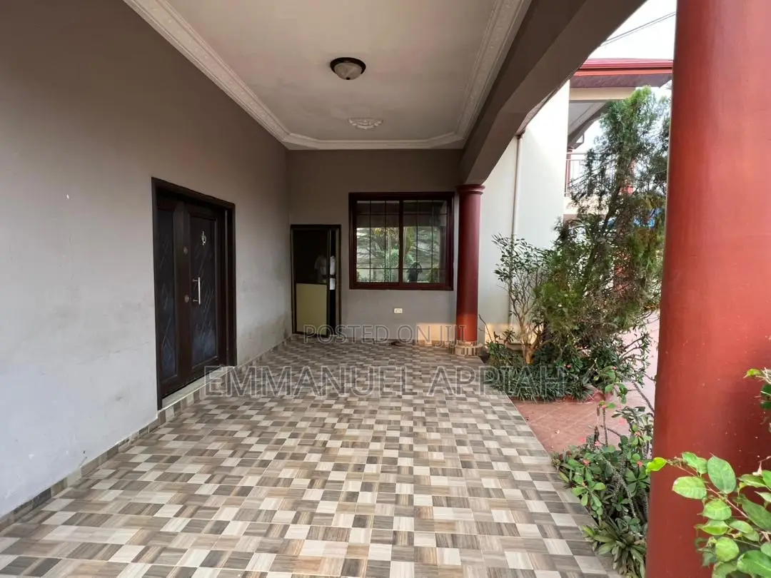 5bdrm House in Weija- Scc, Accra Metropolitan for sale