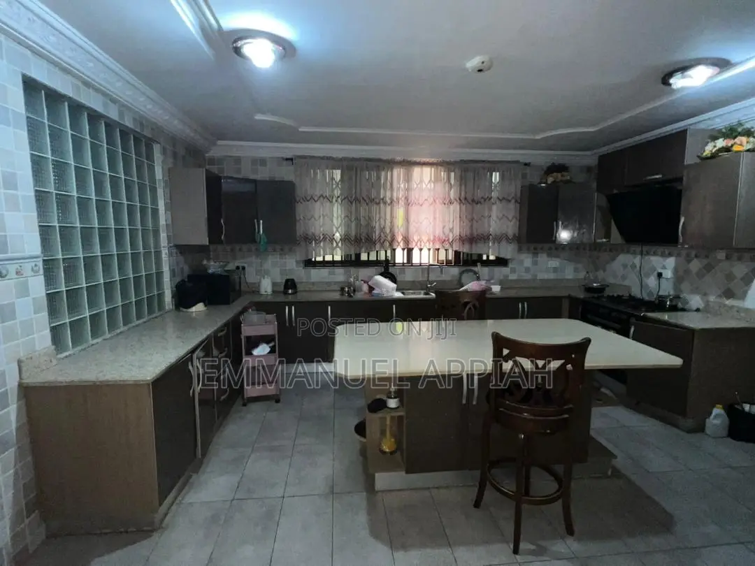 5bdrm House in Weija- Scc, Accra Metropolitan for sale