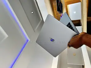 Laptop Apple MacBook Pro 2017 8GB Intel Core i5 SSD 256GB