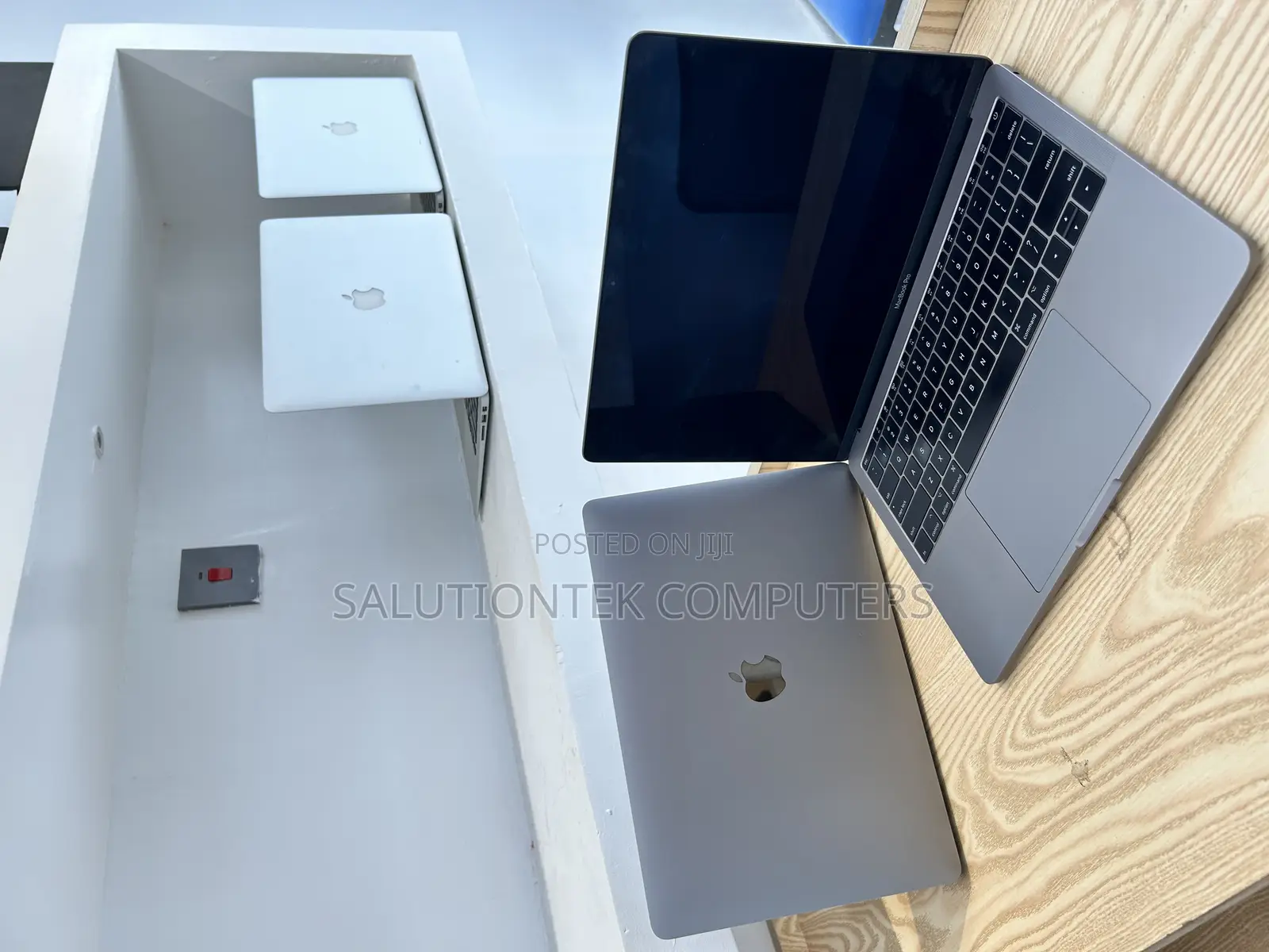 Laptop Apple MacBook Pro 2017 8GB Intel Core i5 SSD 256GB