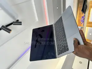 Laptop Apple MacBook Pro 2017 8GB Intel Core i5 SSD 256GB