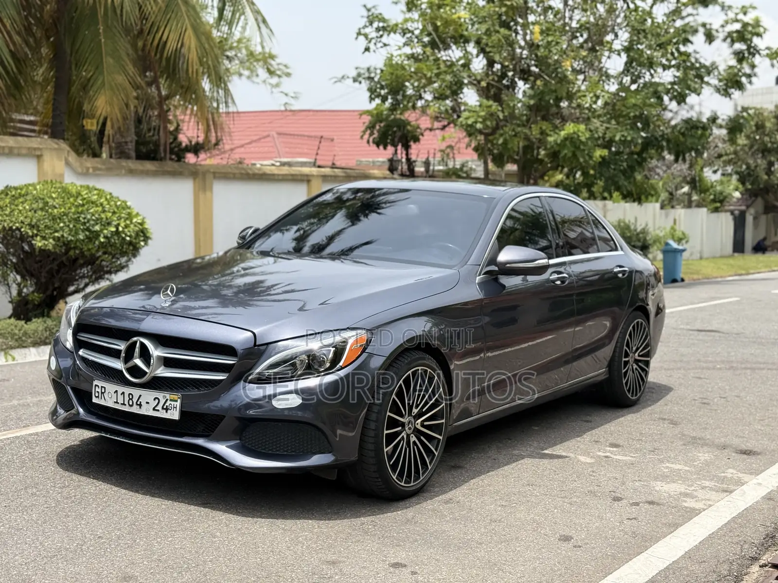 Mercedes-Benz C300 Sport 4dr AWD 4Matic Sedan (2.0L 4cyl 7A) 2015 Gray