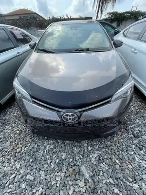 Toyota Corolla 2017 Brown
