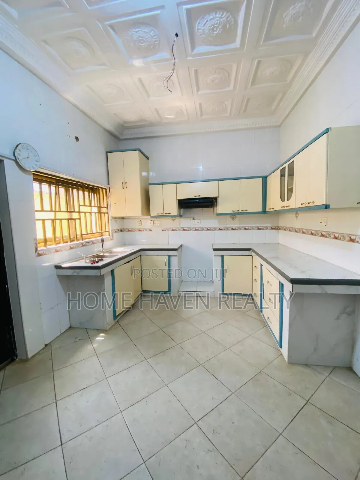 5bdrm House in Achimota Petroleum, Mile 7 for rent