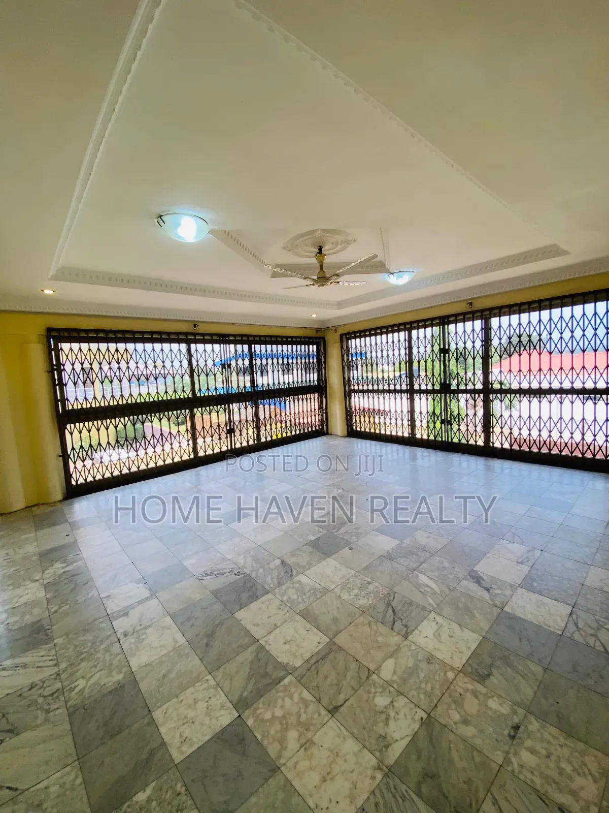 5bdrm House in Achimota Petroleum, Mile 7 for rent