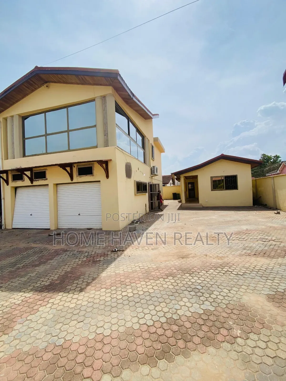 5bdrm House in Achimota Petroleum, Mile 7 for rent