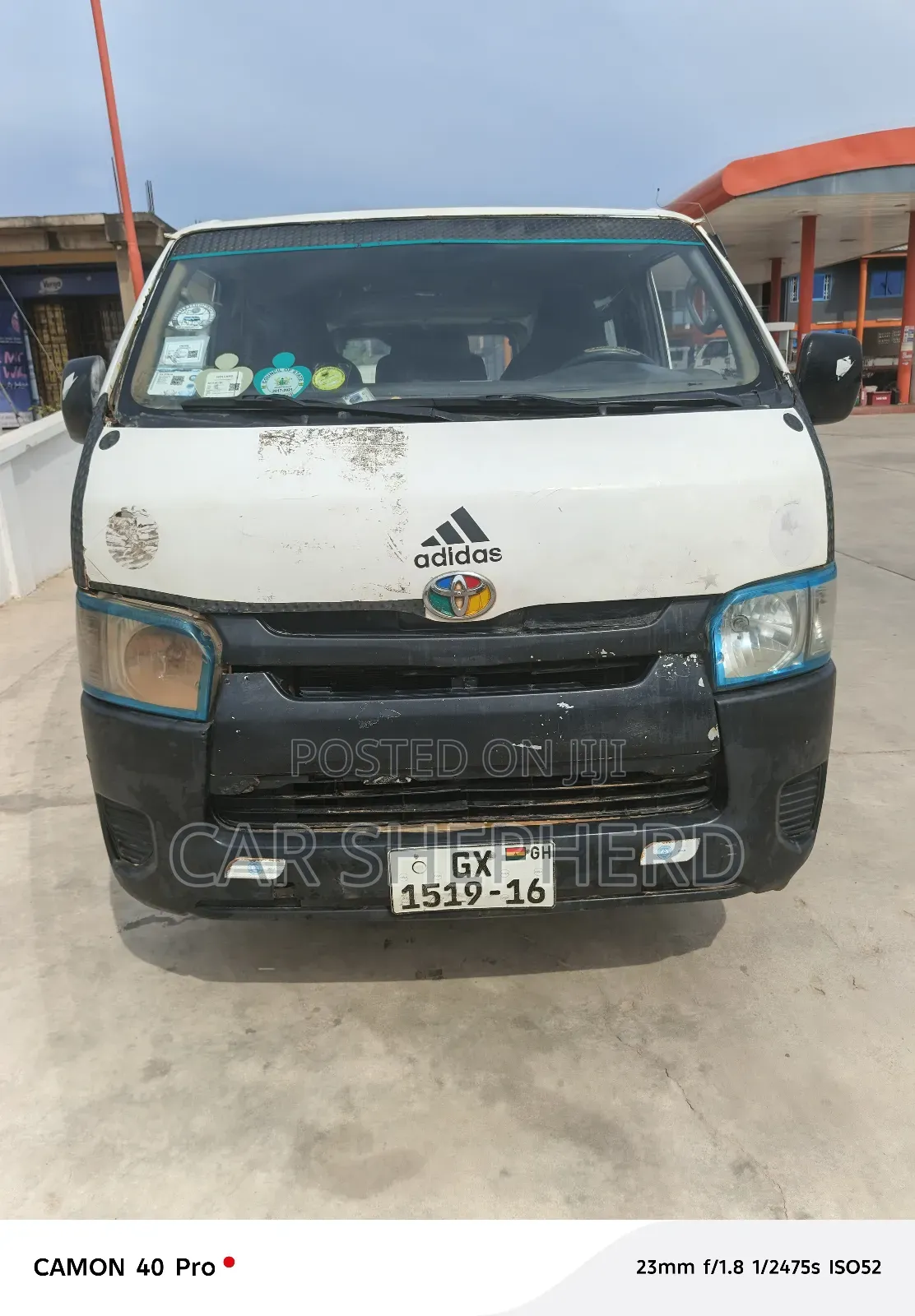 Toyota HiAce 2016 White
