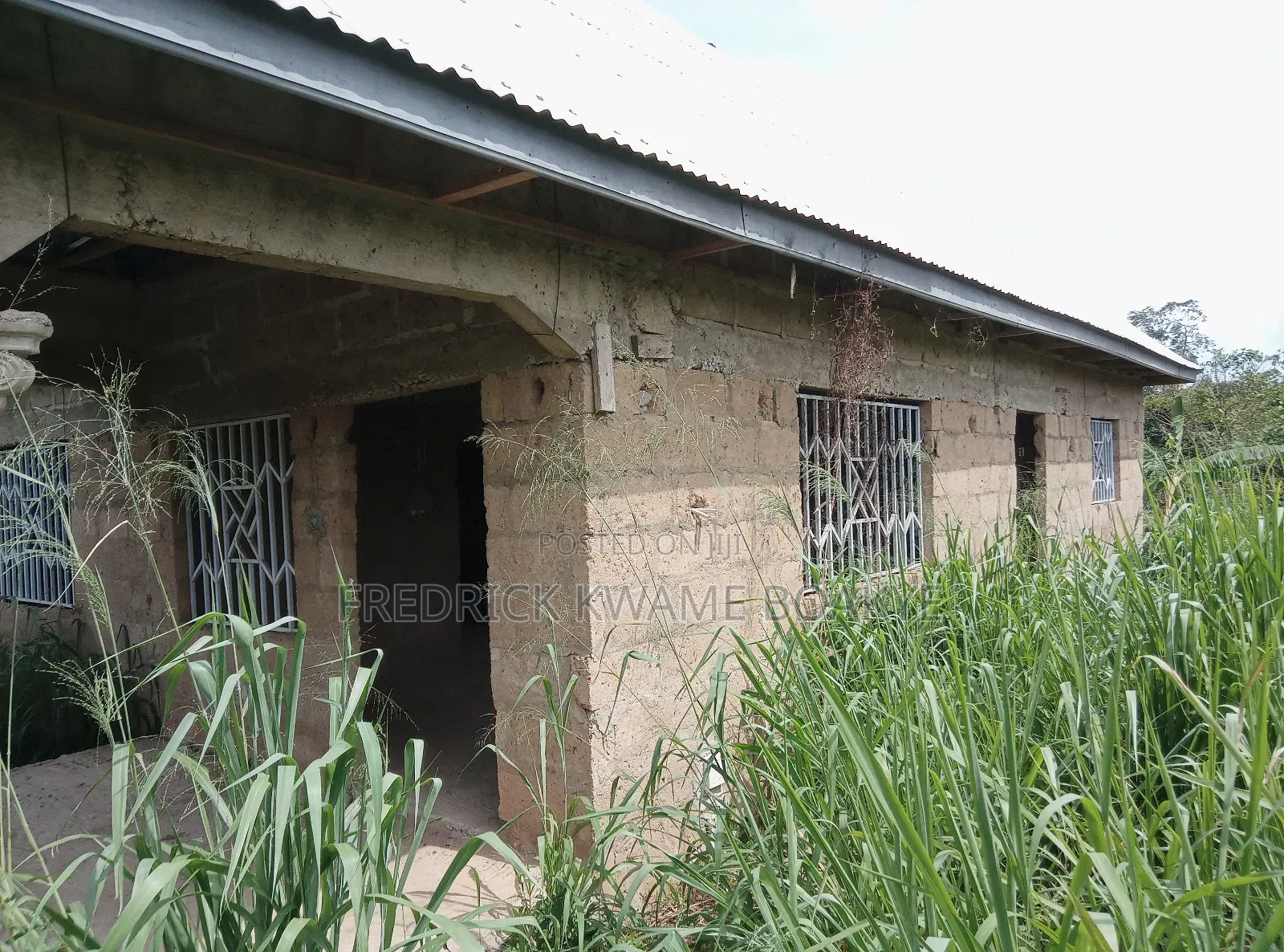 2bdrm House in Brother K Estate, Kumasi Metropolitan for sale