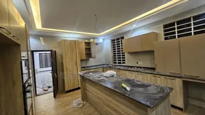 5bdrm House in Rightkey, Kumasi Metropolitan for sale