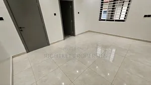5bdrm House in Rightkey, Kumasi Metropolitan for sale