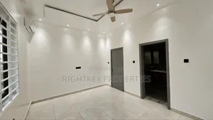 5bdrm House in Rightkey, Kumasi Metropolitan for sale