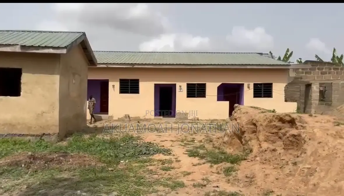 7bdrm House in Kasoa for sale