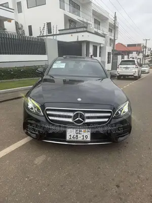 Mercedes-Benz E300 Base RWD Sedan (2.0L 4cyl 9A) 2017 Black