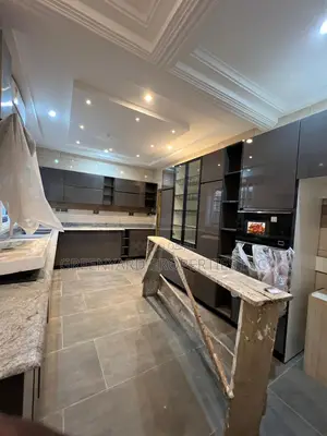 5bdrm House in Westland for rent