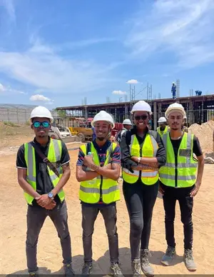 Constructions Artisans Available for Hire