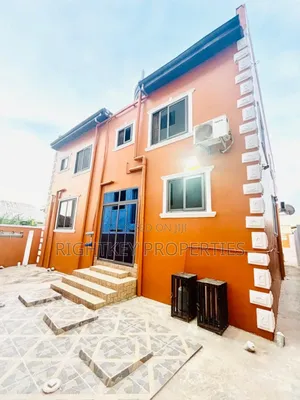 5bdrm House in Rightkey, Kumasi Metropolitan for sale