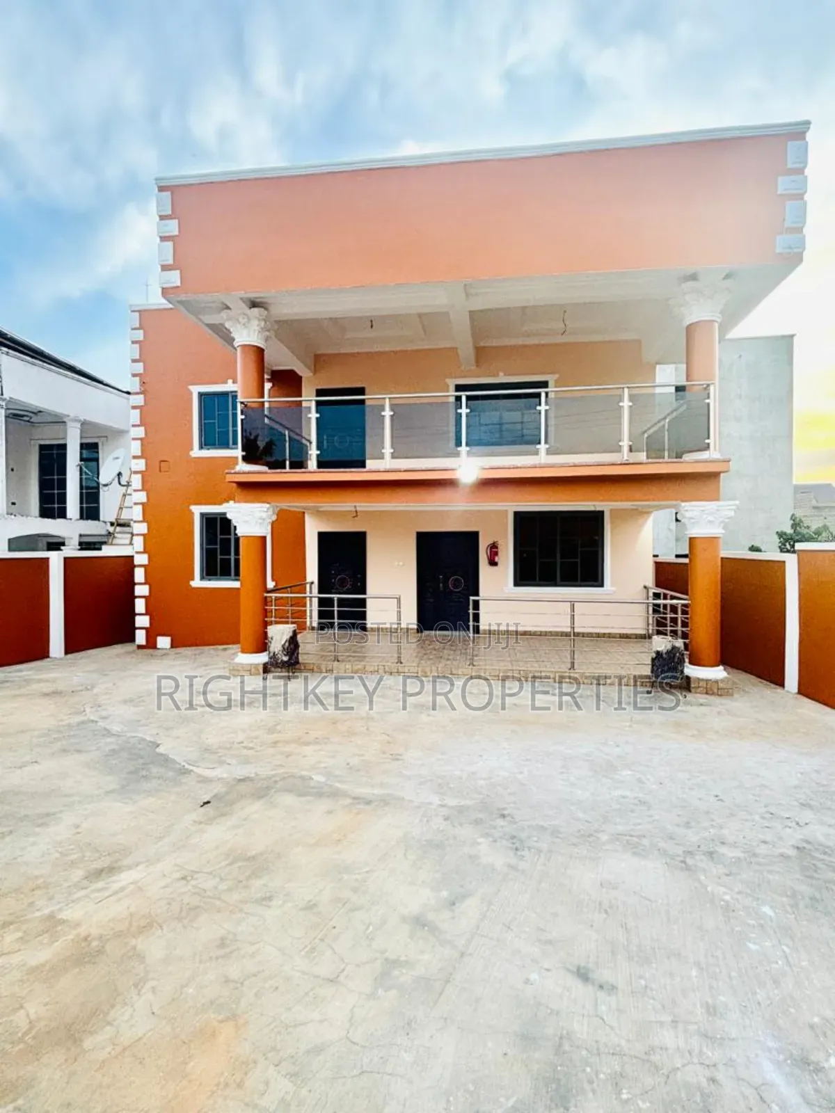 5bdrm House in Rightkey, Kumasi Metropolitan for sale