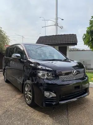 Toyota Voxy 2011 Black