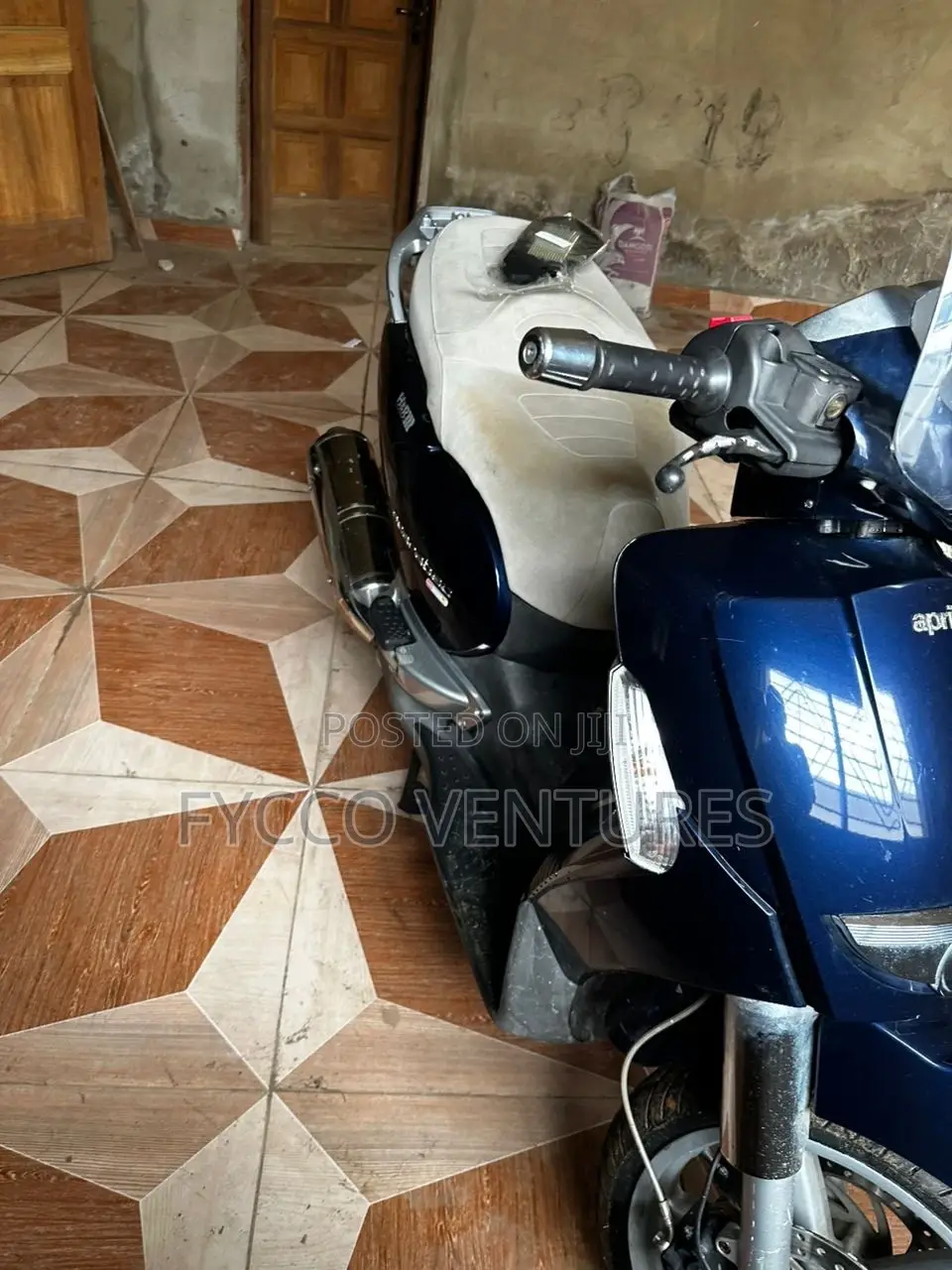 Aprilia 2008 Beige