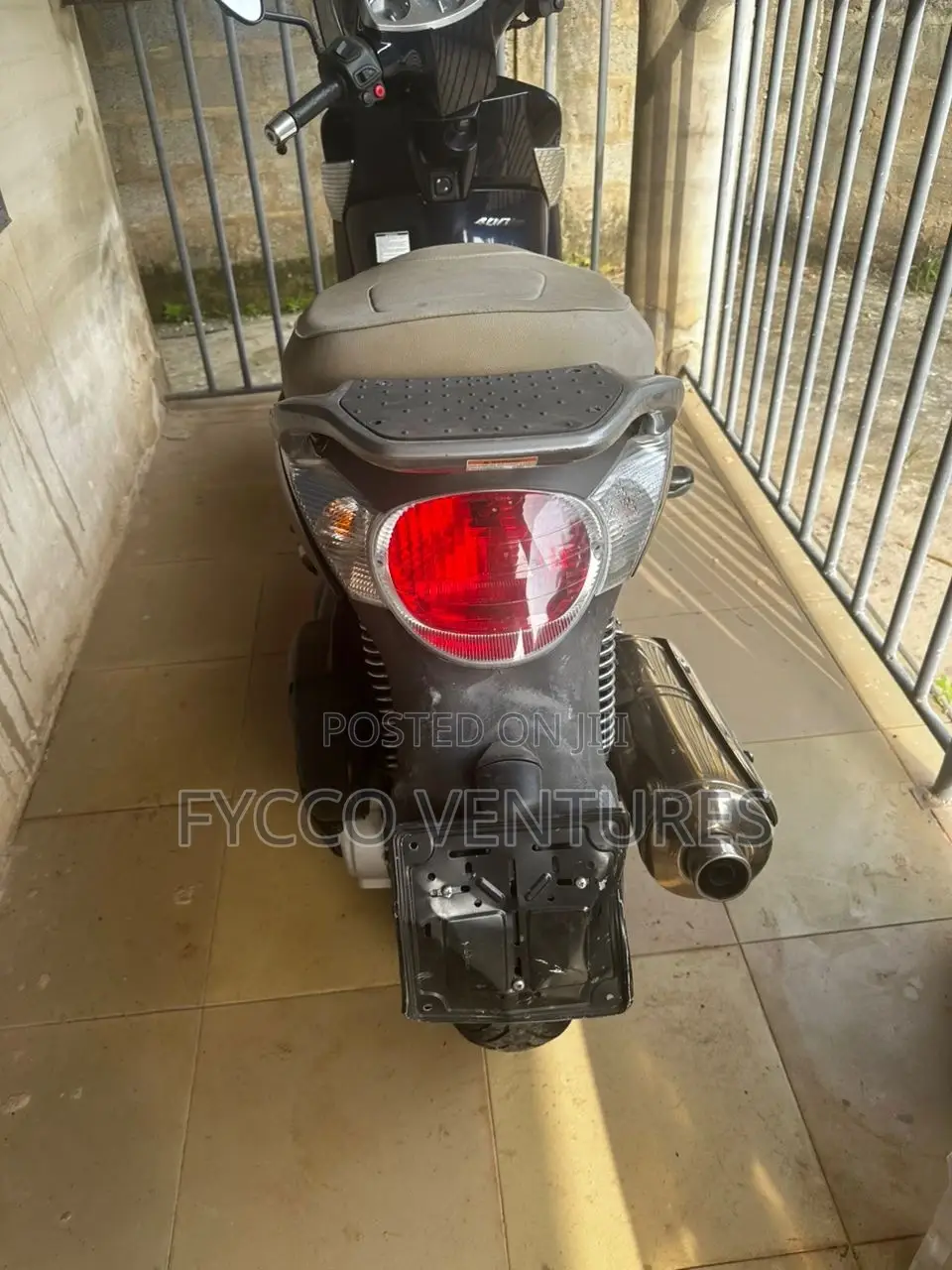 Aprilia 2008 Beige