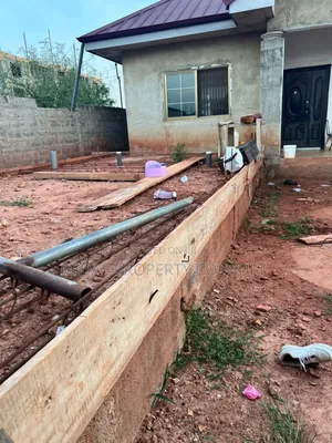 3bdrm House in Mataheko, Afienya for sale