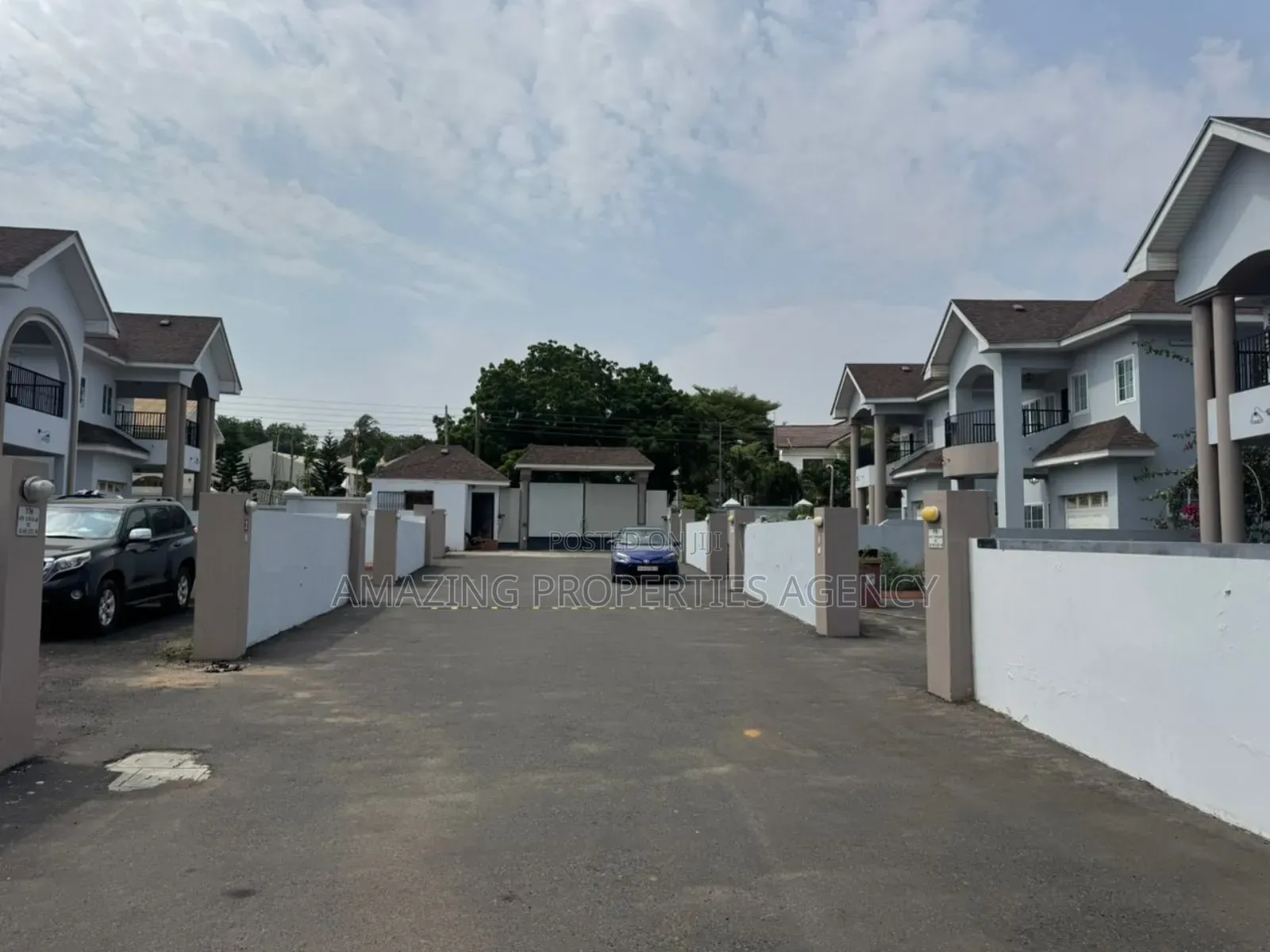 4bdrm Townhouse / Terrace in Cantonment, US Embassy Area for rent