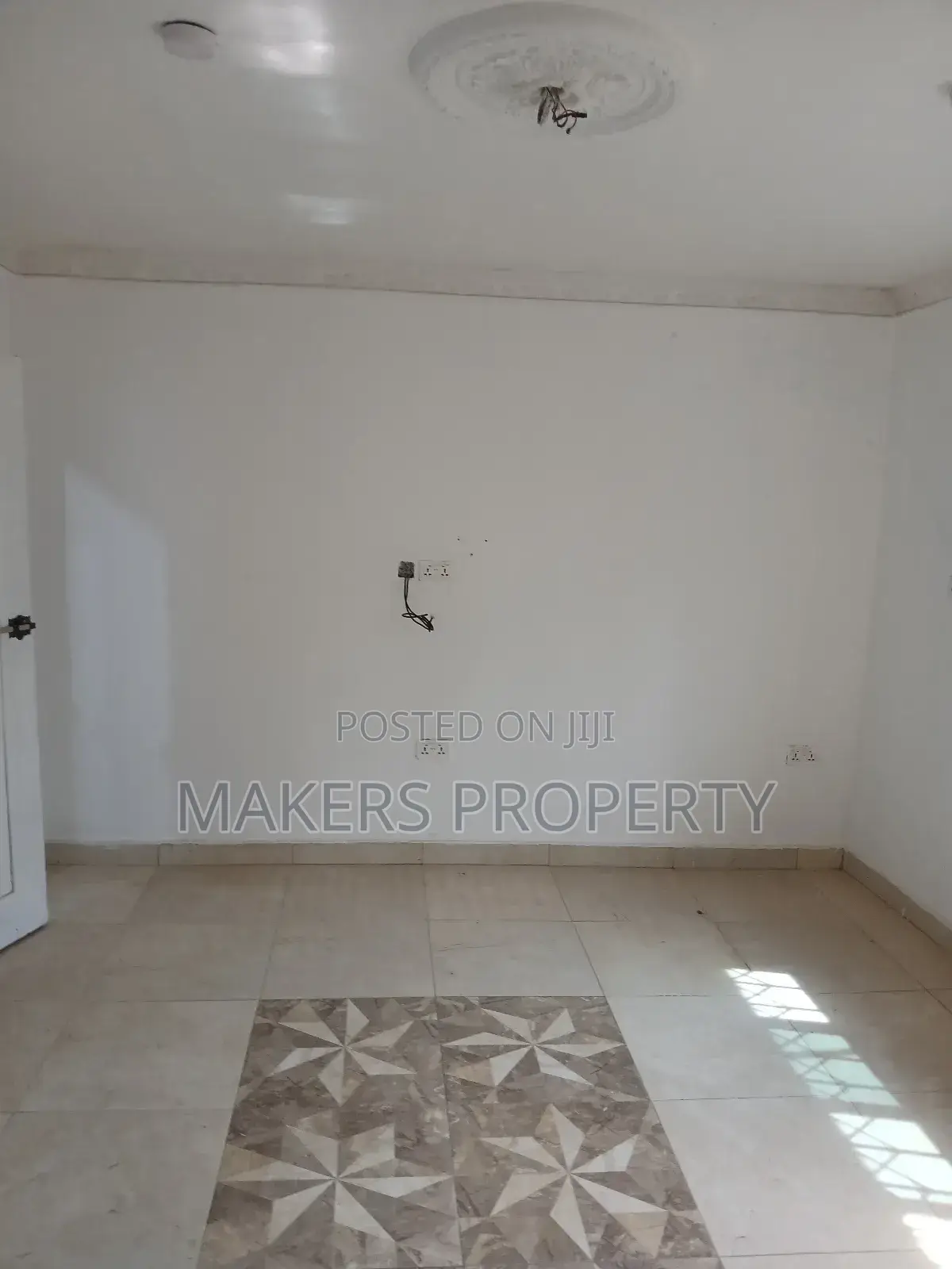 3bdrm Apartment in Mula Property, Ofankor for rent