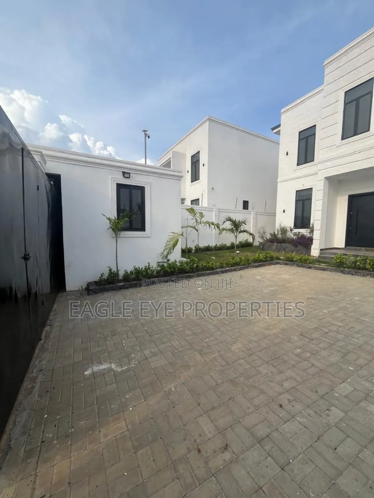 4bdrm House in East Legon Hills for sale