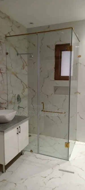 Tempered Glass Shower Cubicle