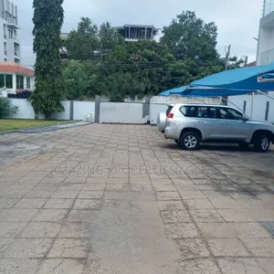 5 Bed Either 2 , Rooms Bq, in Cantonments