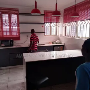 5 Bed Either 2 , Rooms Bq, in Cantonments
