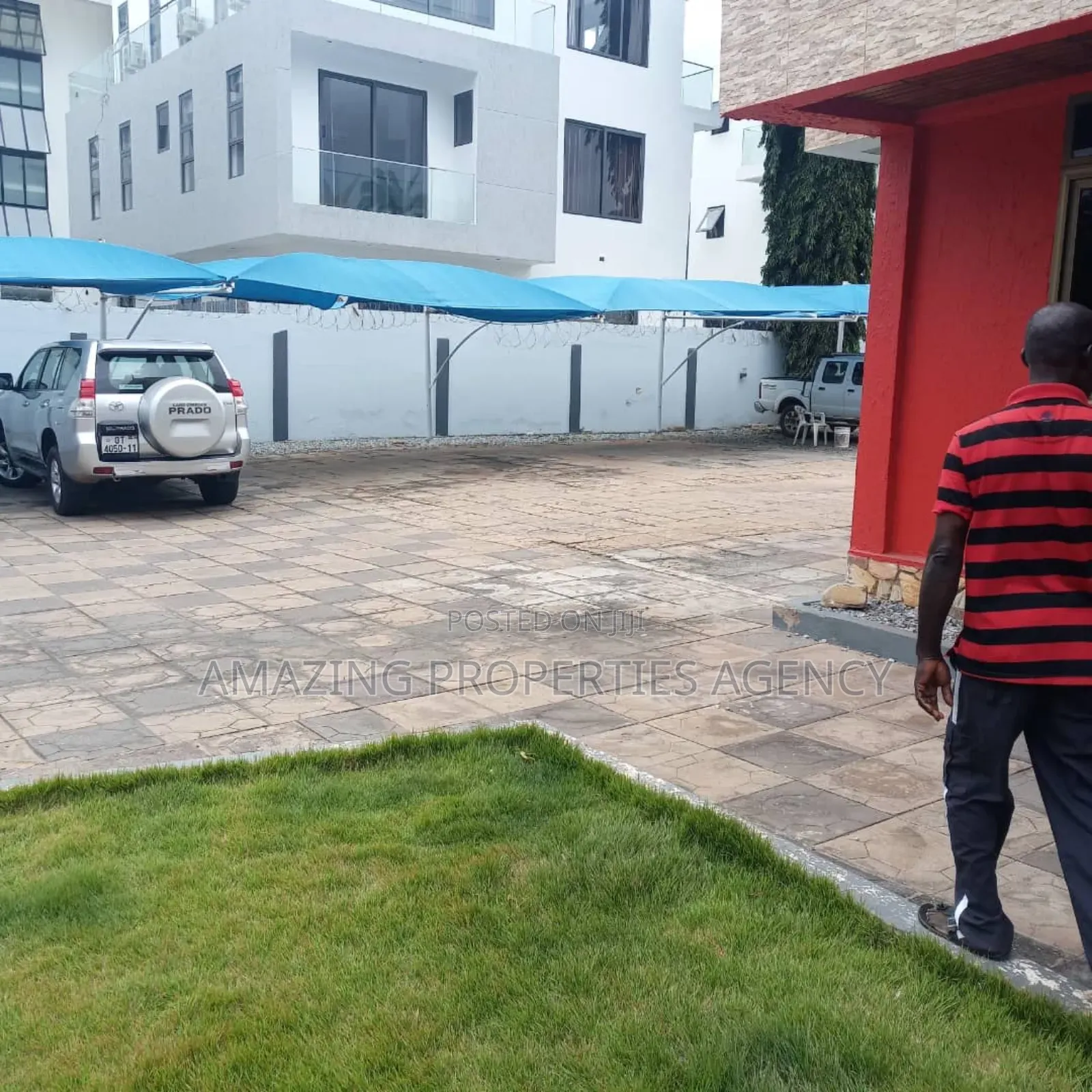 5 Bed Either 2 , Rooms Bq, in Cantonments